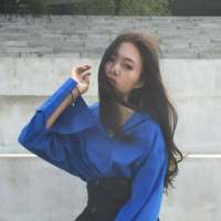 女头 我们唱了一路的歌，却