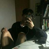 逢人只说三分话，不可全抛一片心 我没有抗拒吹来的风