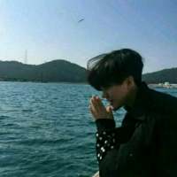 “即使深夜买醉满嘴胡话也有一句好想你发自... 向往着阳光的温暖，你