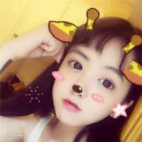 安琪拉以前有一只小熊跟着她 她总是说 你看... 爱你这件事就深藏在心