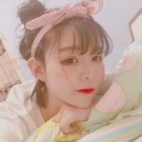 后来我们还是形同陌路吧。 因心中想你，便会轻声