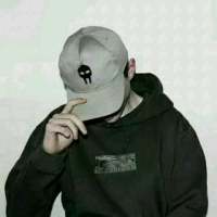 所有的不主动，都是因为不够喜欢。 你本深情，只是不予我