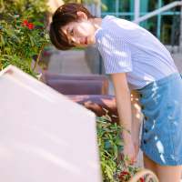 短发女孩也很美 昨天很爱你，今天不爱