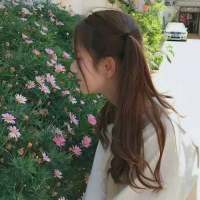 "这世界上最好的爱情 并不是才子配佳... 我傻傻得等你回我信息