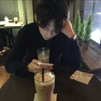 偏爱烟酒和自由. 我的真心被无数次得不