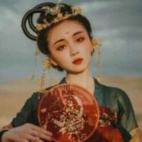 你是檐上三尺雪，我是人间惊鸿客。 我没本事抓住幸福，所
