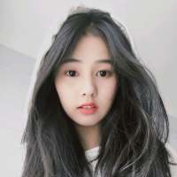 她可以褪色 可以枯萎 我不在乎 但我只要看... 谎言全当安慰 多些温