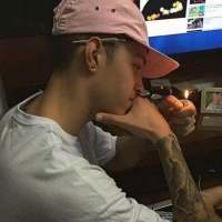 所以答应我，下辈子还做我的狗 今晚很安静，没有情话
