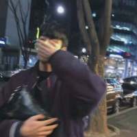 我猜 你牵挂一个人. 有朝一日提及你 无风