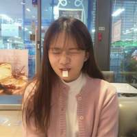 “活在自己的眼里 别活在别人的嘴里” 都说姐漂亮，其实都是