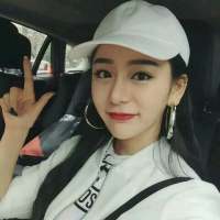 而我已经分不清你是友情还是错过的爱情 我懂苦衷，理解难处尊
