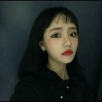抱紧你的我比国王富有 别在灯红酒绿中谈着感