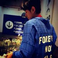 知道未来没有你 我走的也没有那么急了 有很多事往往想的那么