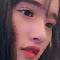 能接受难听的话 也会虚假地待人 长大啊 ... 迟早要过没有心动感觉