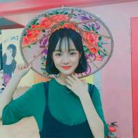 “喜欢就去追阿 说不定他正等着拒绝你呢。... 沿着大海往前，所有深