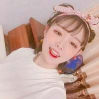 后来我们还是形同陌路吧。 因心中想你，便会轻声