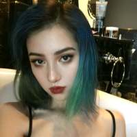 宽阔的海边，有一幅深