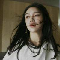 男人喜欢漂亮脸蛋女人喜欢甜言蜜语所以女... 成熟的背後是不爲人知