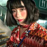 山远始为容 心里可以孤独，但骨子