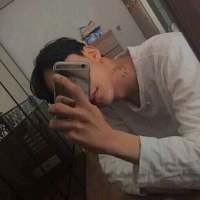 你很快乐吗 朋友成群吗 对你仍然放不下，所以