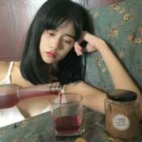 海底月捞不起 心上人不可及. 如果记忆不说话，流年