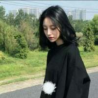 她只是想要一个拥抱 可是你总是在讲道理 现在除了你，没人能让