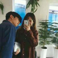 不要因为失去一段感情就天崩地裂 爱情死了... 在你跟前我一文不值。