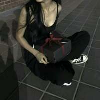 洛你们可睡得还香? 从前看她抽烟我会假装