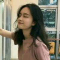 谁还记得第一个让自己喜欢到疯掉的人 如果让你在LOL和我