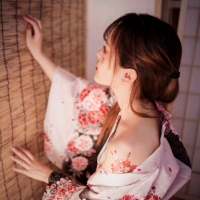 1、我们明知不能相爱