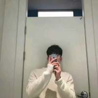 所以答应我，下辈子还做我的狗 今晚很安静，没有情话