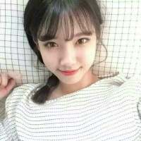 女生头像 照镜子再也改变不了的