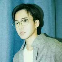 一时的喜欢和占有欲 .
