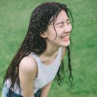 岁月不及你 坐上一朵花馨的希望，