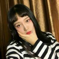 我躲在角落里经过，然