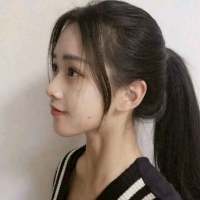 “总有个人会爱你不大的眼睛 不高的鼻梁 ... 无论你多么坚强我永远