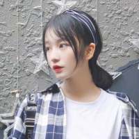 她可以褪色 可以枯萎 我不在乎 但我只要看... 谎言全当安慰 多些温