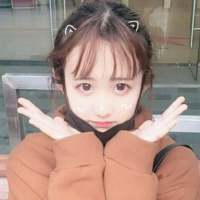 她可以褪色 可以枯萎 我不在乎 但我只要看... 谎言全当安慰 多些温