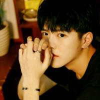 “即使深夜买醉满嘴胡话也有一句好想你发自... 向往着阳光的温暖，你