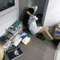 2016就两天了 你别不快乐. 只能与朋友偶然大吐苦