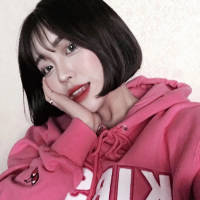 高清女头. 彼岸烟波流转，可有人