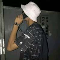 什么使你难过 感情还是生活 本来单纯的友谊就是被