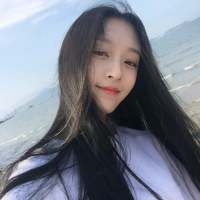 安和谷 瓶子里的花还在开着，