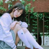 她只希望有个机会能被你爱上 许多人工作久了，脑容