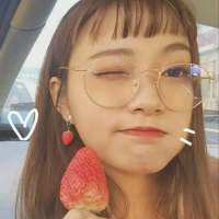 这里兰砸? 放在嘴边的笑，甜美的