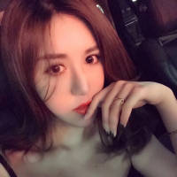 我谈了一场恋爱 最后分开了也没能抱抱他 谁说。谁说。一个人寂