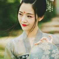 你眼中有柔情万种，如脉脉春风，冰雪也消融... 思想有多远，你就滚多