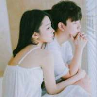 故事里的人旧了 散了