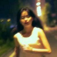 安稳. 很久以前没有胭脂，女