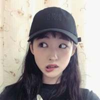 要做个好姑娘穿上漂亮的衣服扎起蓬松的马... 自始自终我只是一个人